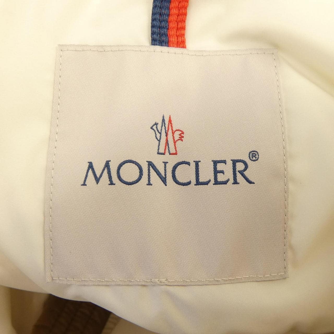 モンクレール MONCLER ダウンジャケット