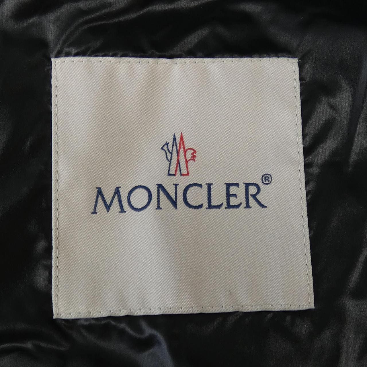 モンクレール MONCLER ダウンジャケット