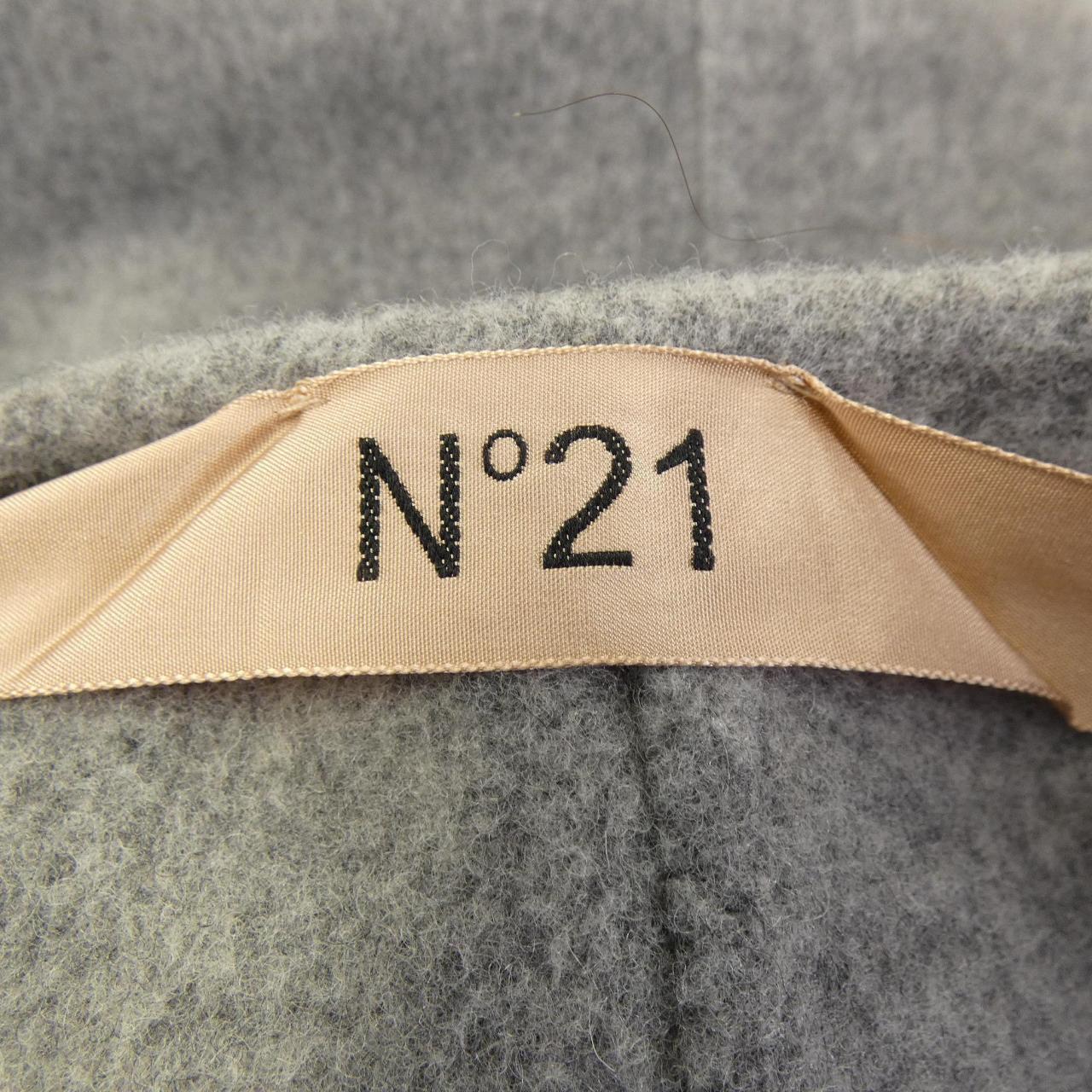 ヌメロヴェントゥーノ N°21 コート