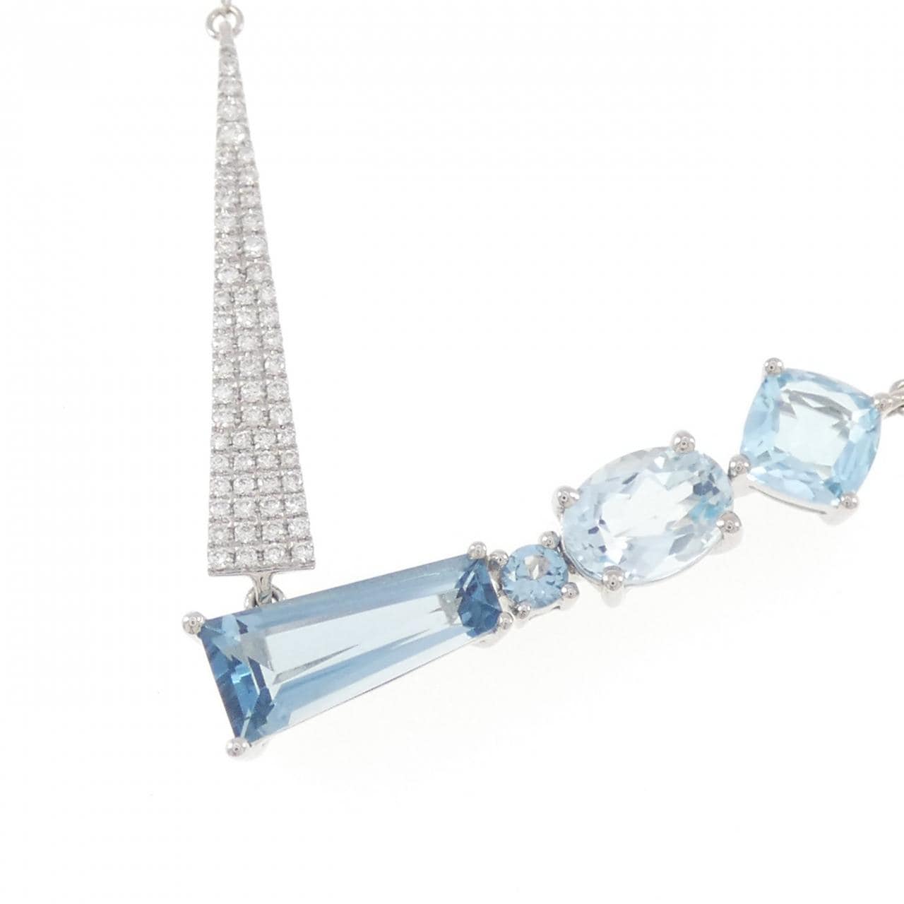 K18WG ブルートパーズ ネックレス 3.23CT