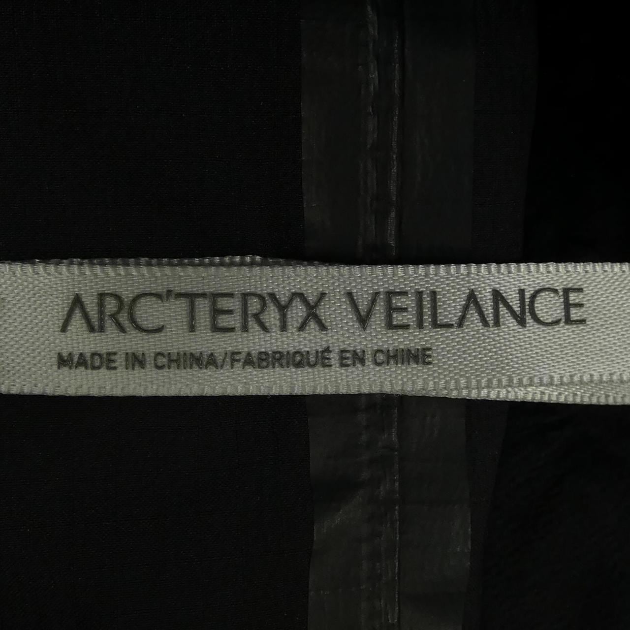 アークテリクスヴェイランス ARC'TERYX VEILANCE ジャケット
