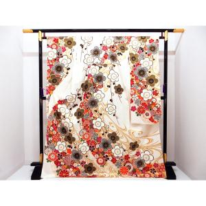 振袖　友禅金彩加工　刺繍入り