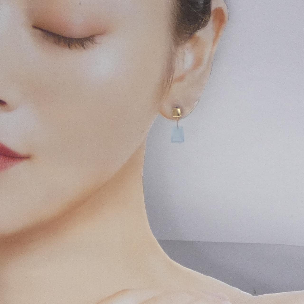 【新品】K10YG カルセドニー ピアス