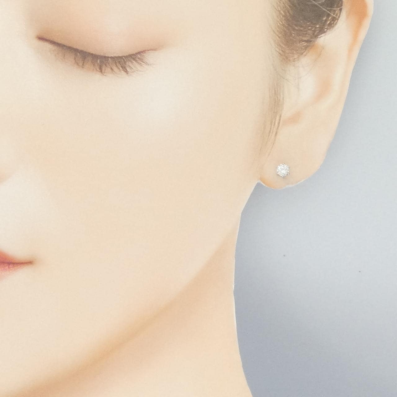 PT/PT900 ソリティア ダイヤモンド ピアス