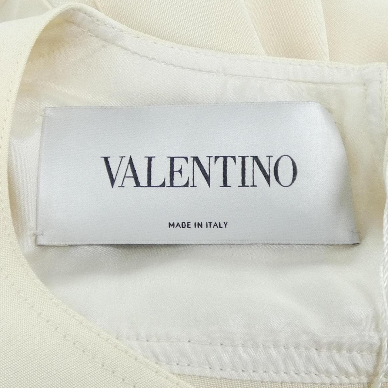 ヴァレンティノ VALENTINO トップス