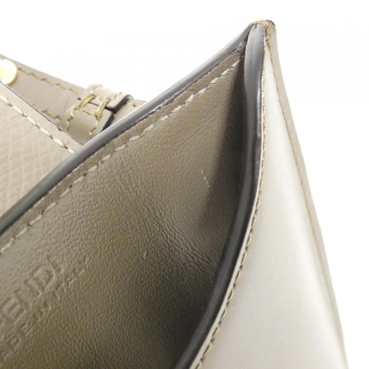 フェンディ FF DIAMOND 7AS188 ALWA フォンケース