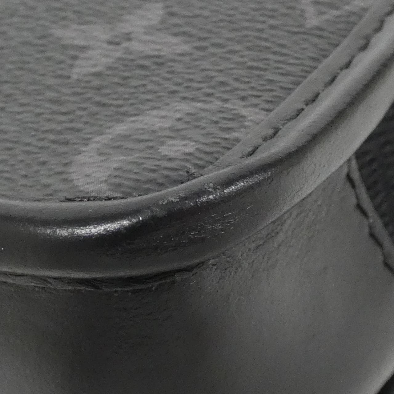 ルイヴィトン モノグラム エクリプス ボスフォール ウェアラブル ウォレット M12599 ショルダーバッグ