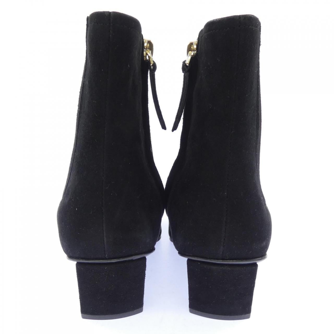 ロジェヴィヴィエ ROGER VIVIER ブーツ