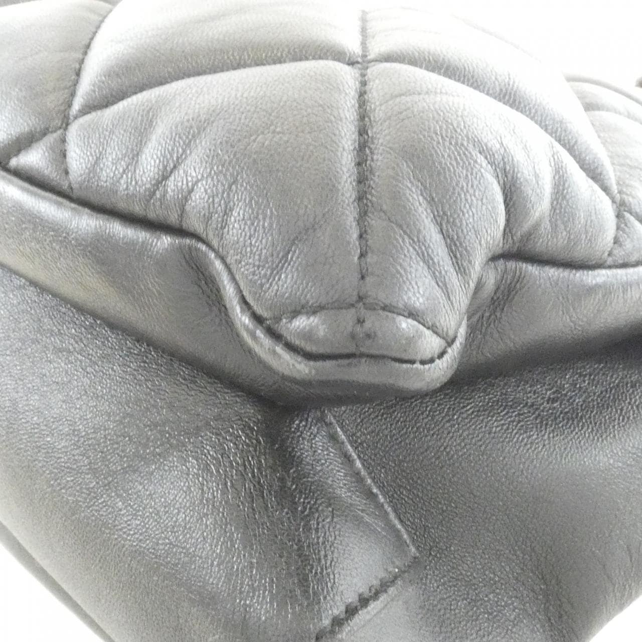 サルヴァトーレフェラガモ 21 E743 ショルダーバッグ