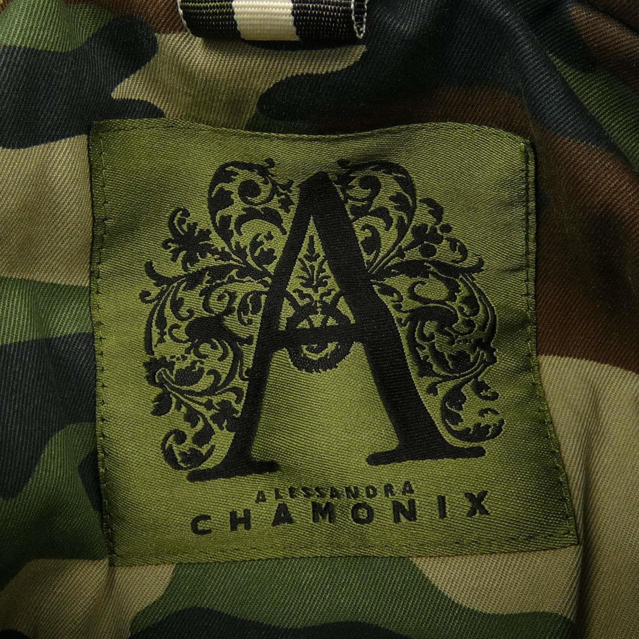 ALESSANDRA CHAMONIX コート