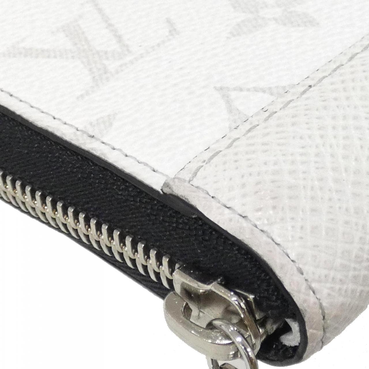 ルイヴィトン タイガ ラマ ジッピー ウォレット ホリゾンタル M14127 財布