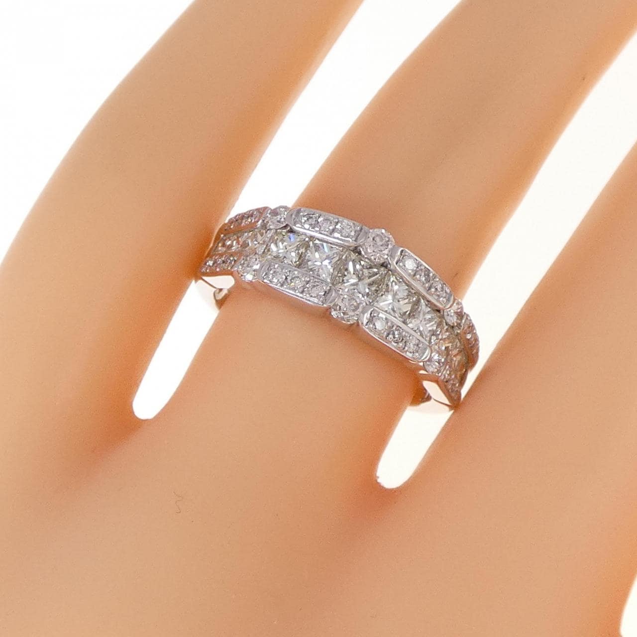 K18WG ダイヤモンド リング 1.50CT