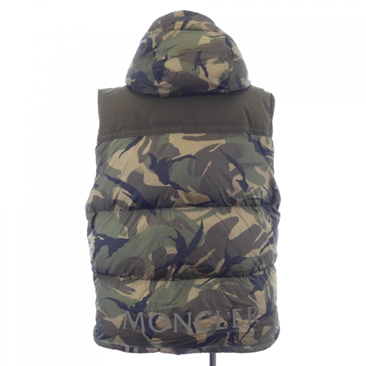 モンクレール MONCLER ダウンジャケット