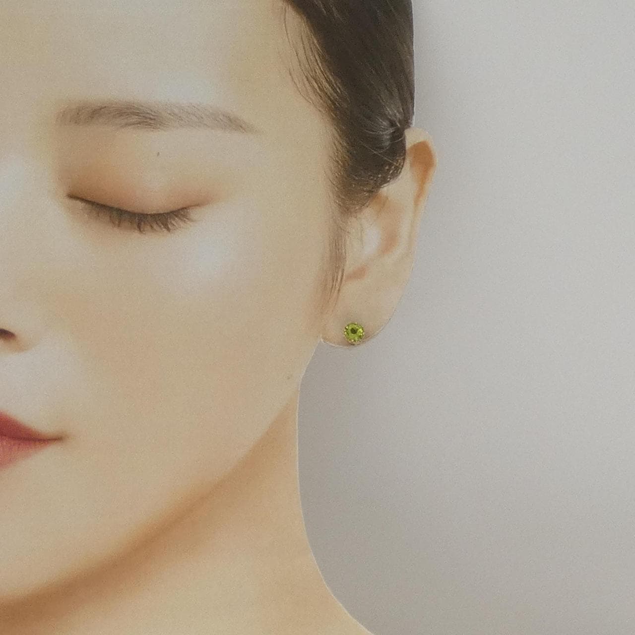 K10YG ペリドット ピアス