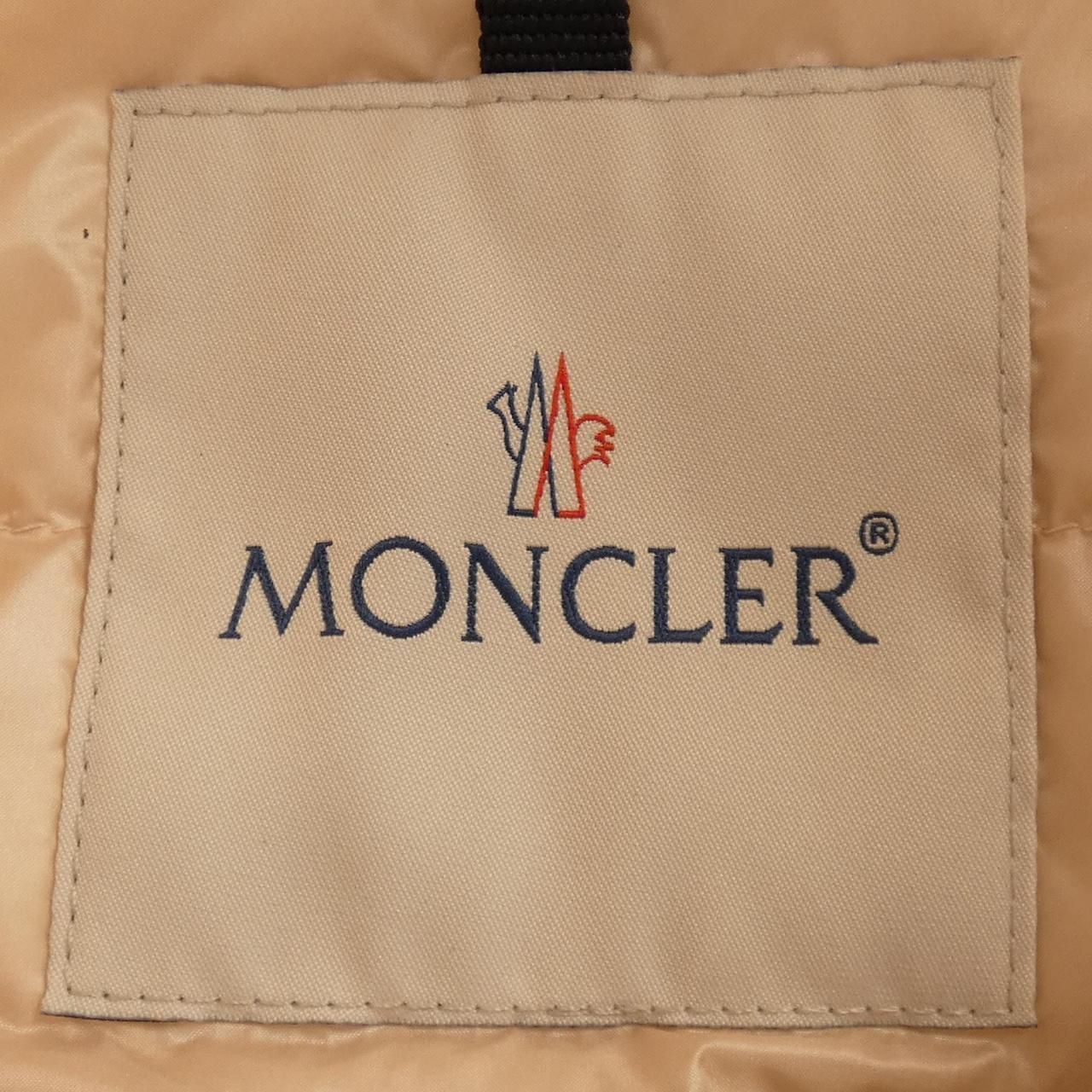 モンクレール MONCLER ダウンジャケット
