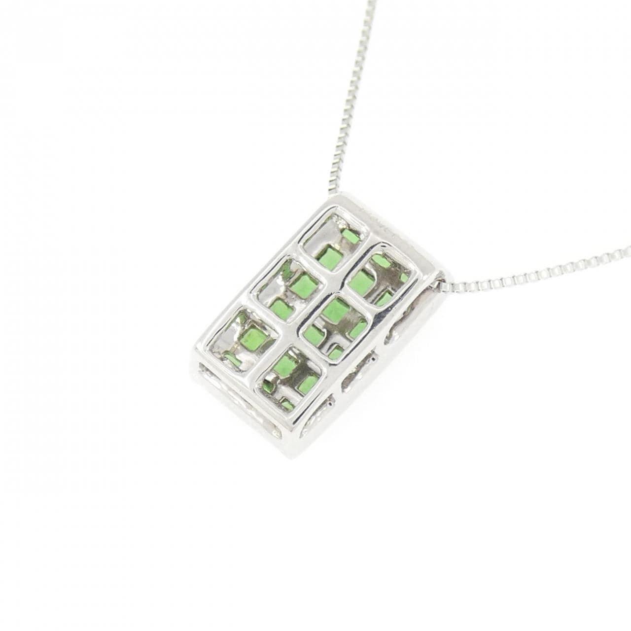 K18WG グリーンガーネット ネックレス 0.77CT