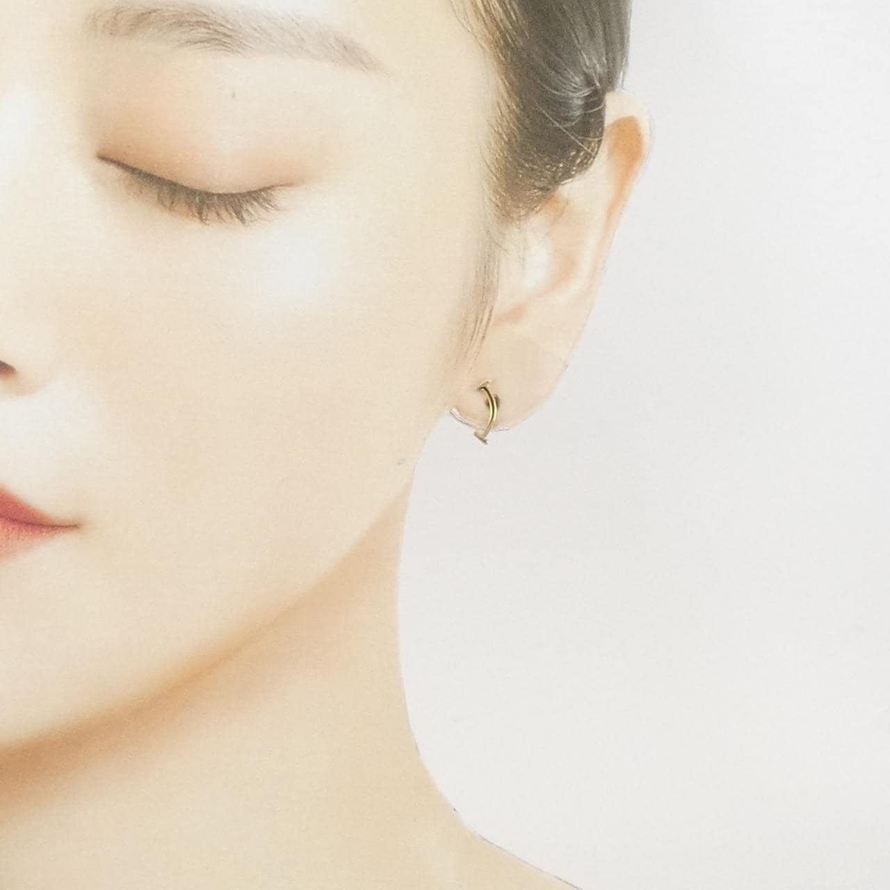 ティファニー Tスマイル ピアス