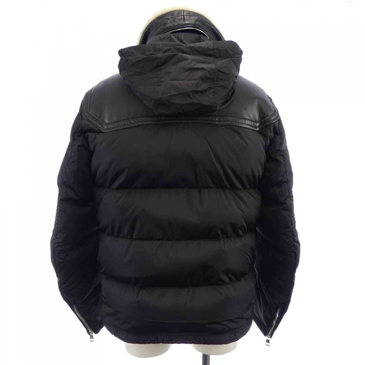 モンクレール MONCLER LEO ダウンジャケット