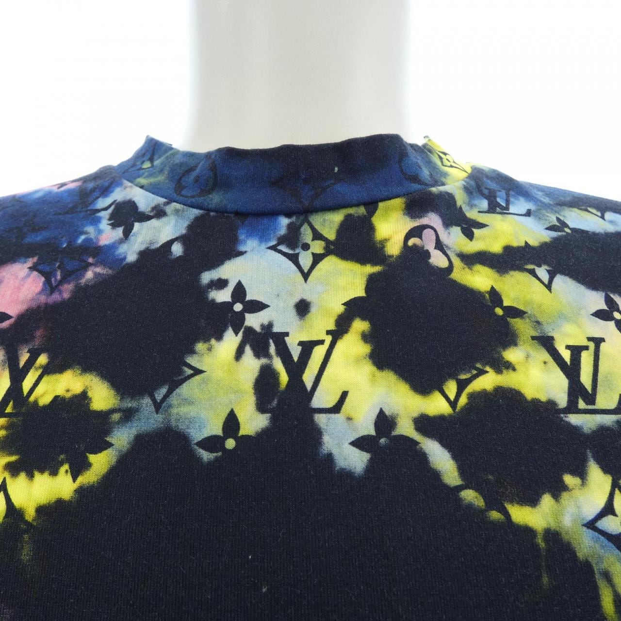 ルイヴィトン LOUIS VUITTON HLY31WDT3 Tシャツ