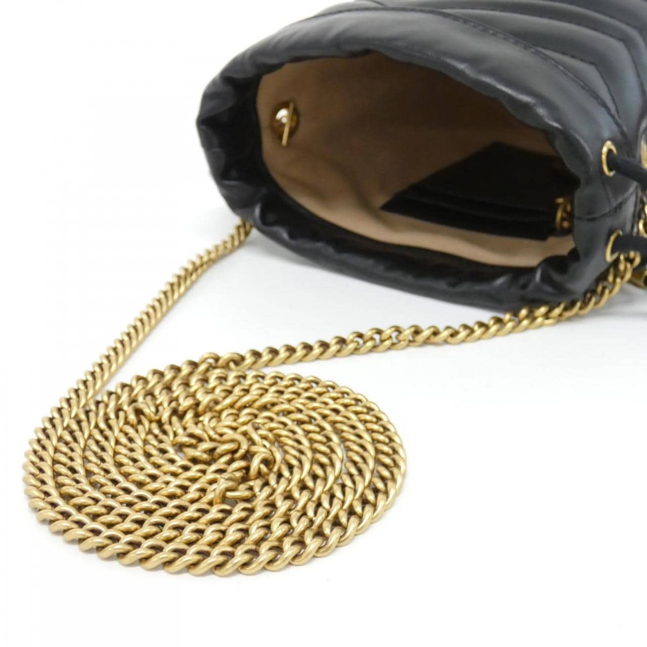 グッチ GG MARMONT 575163 DTDRT ショルダーバッグ