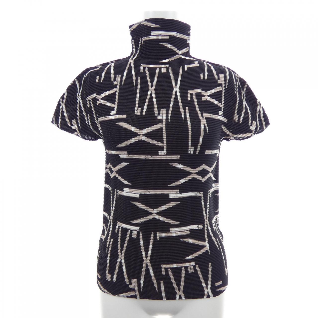 ミーイッセイミヤケ me ISSEY MIYAKE M123FK125 トップス