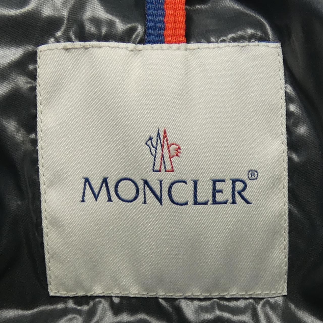 モンクレール MONCLER ダウンジャケット