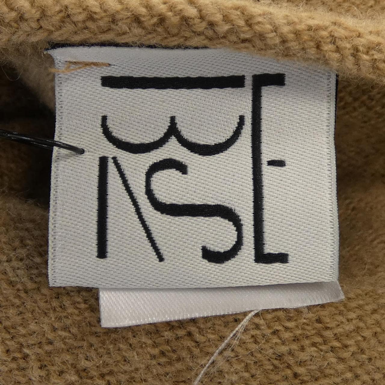 BASERANGE ニット