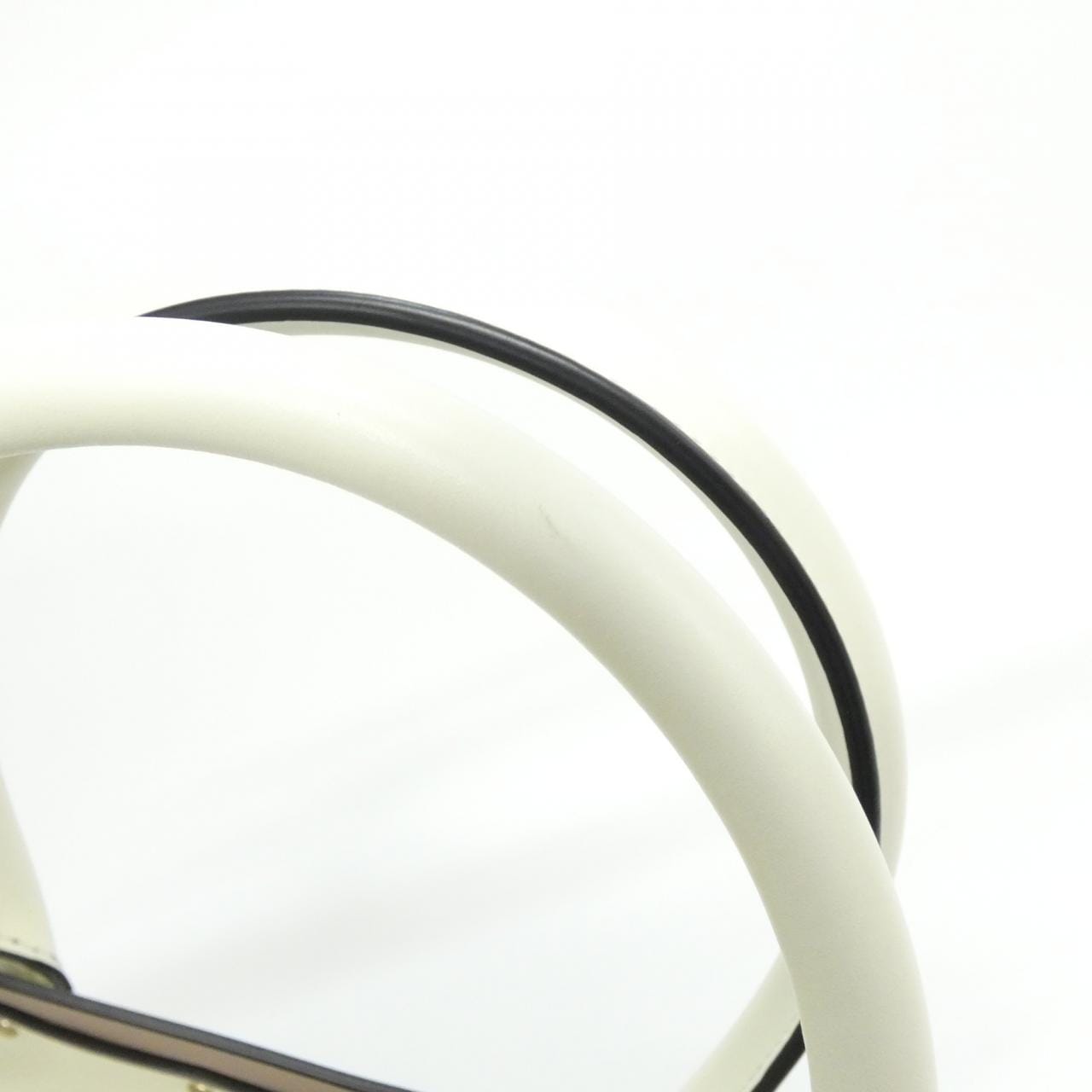 ヴァレンティノガラヴァーニ UW2B0H39YFY バッグ