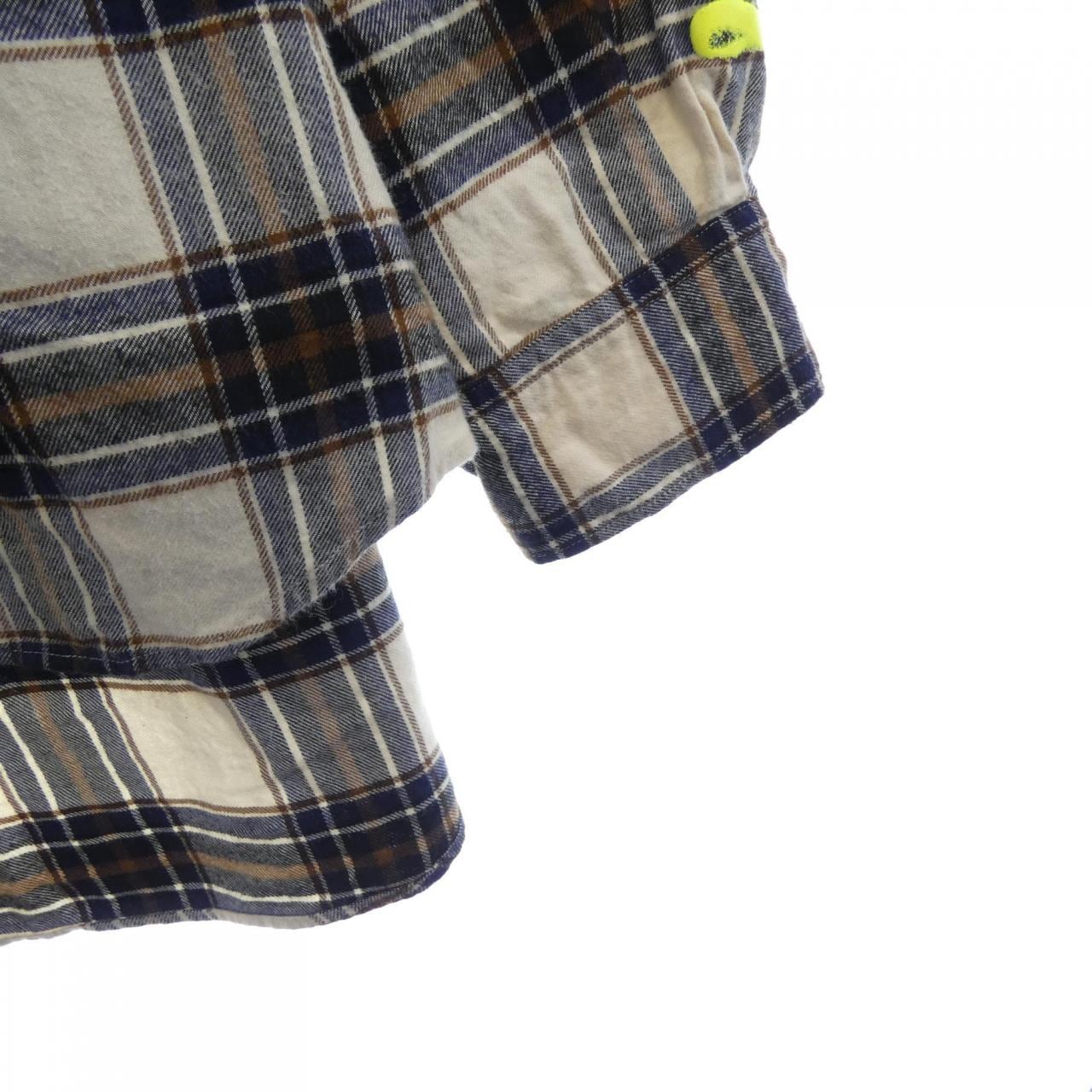 ヴェトモン VETEMENTS UE52SH800W シャツ