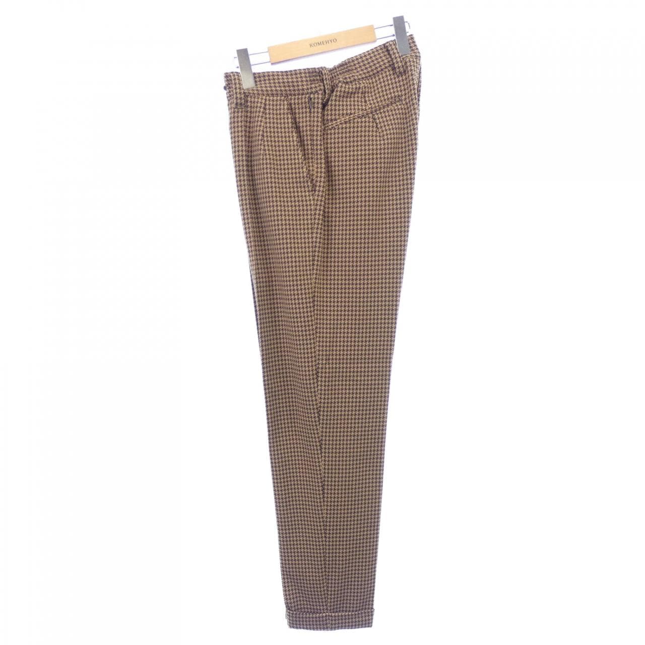 ウノピュウノウグァーレトレ 1 piu 1 uguale 3 スーツ