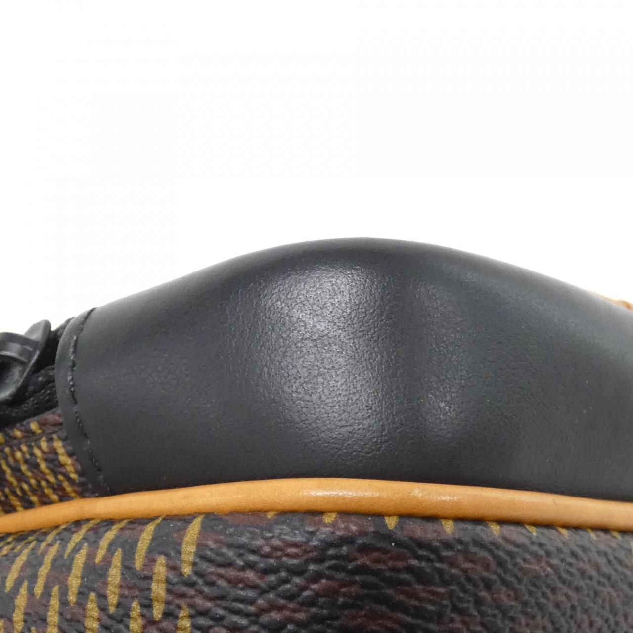 ルイヴィトン ダミエ ジャイアント(LVスクエアード) アマゾン メッセンジャー N40357 ショルダーバッグ