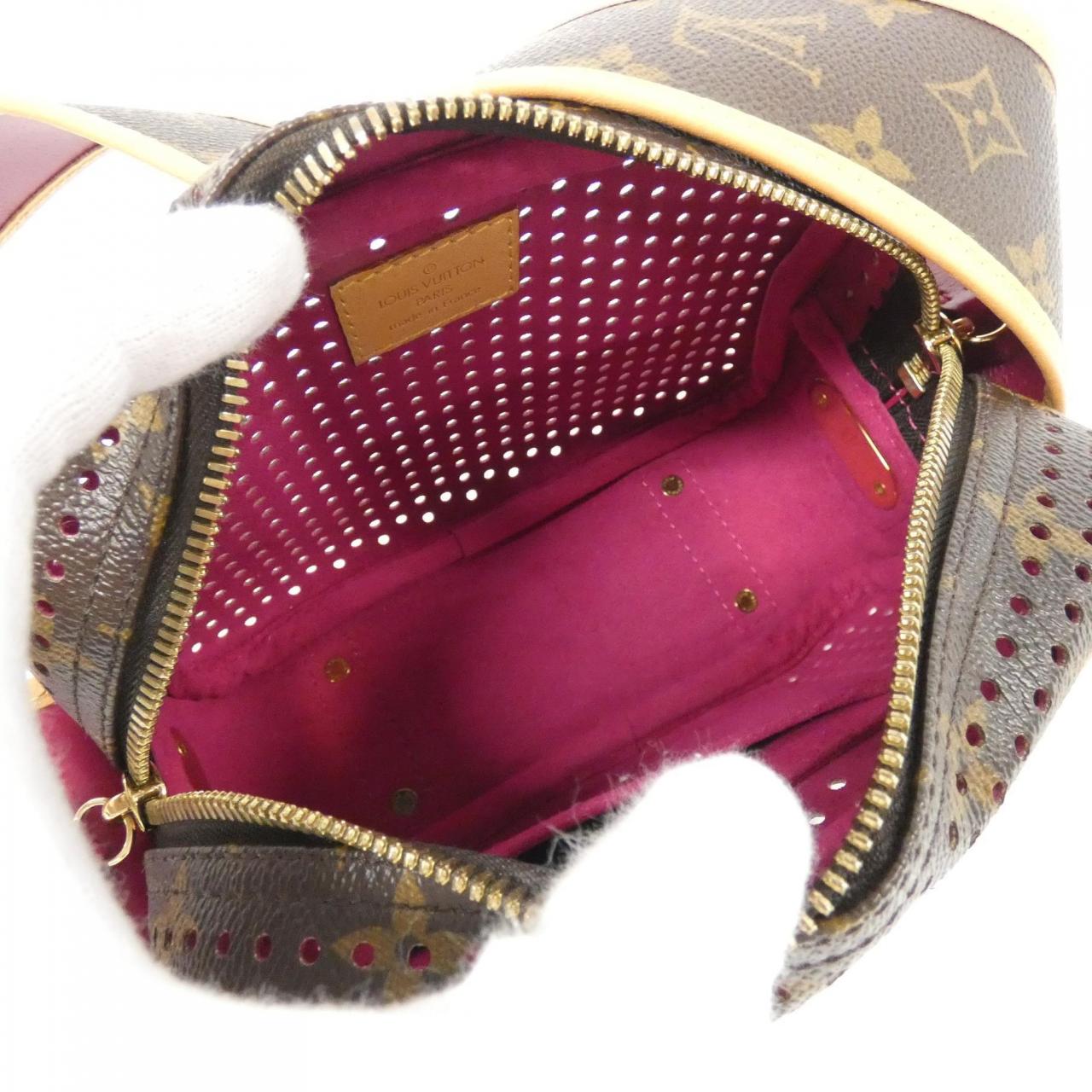 LOUIS VUITTON Monogram Perfo 迷你 Trocadero M95175 单肩包