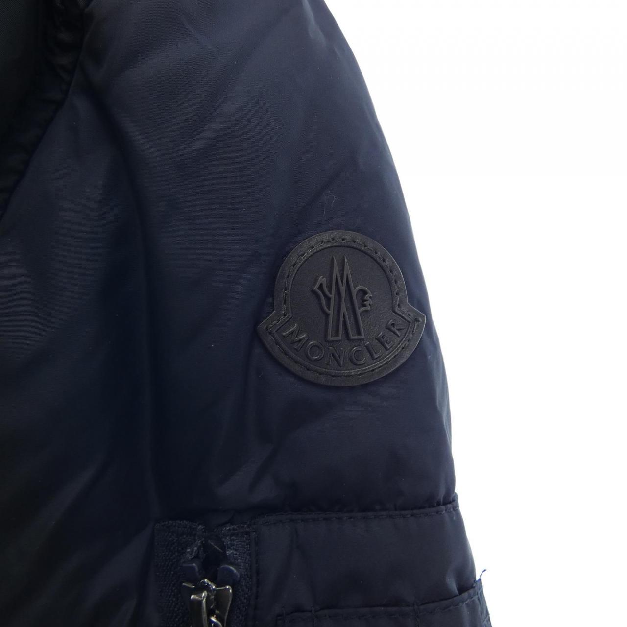 モンクレール MONCLER ダウンジャケット