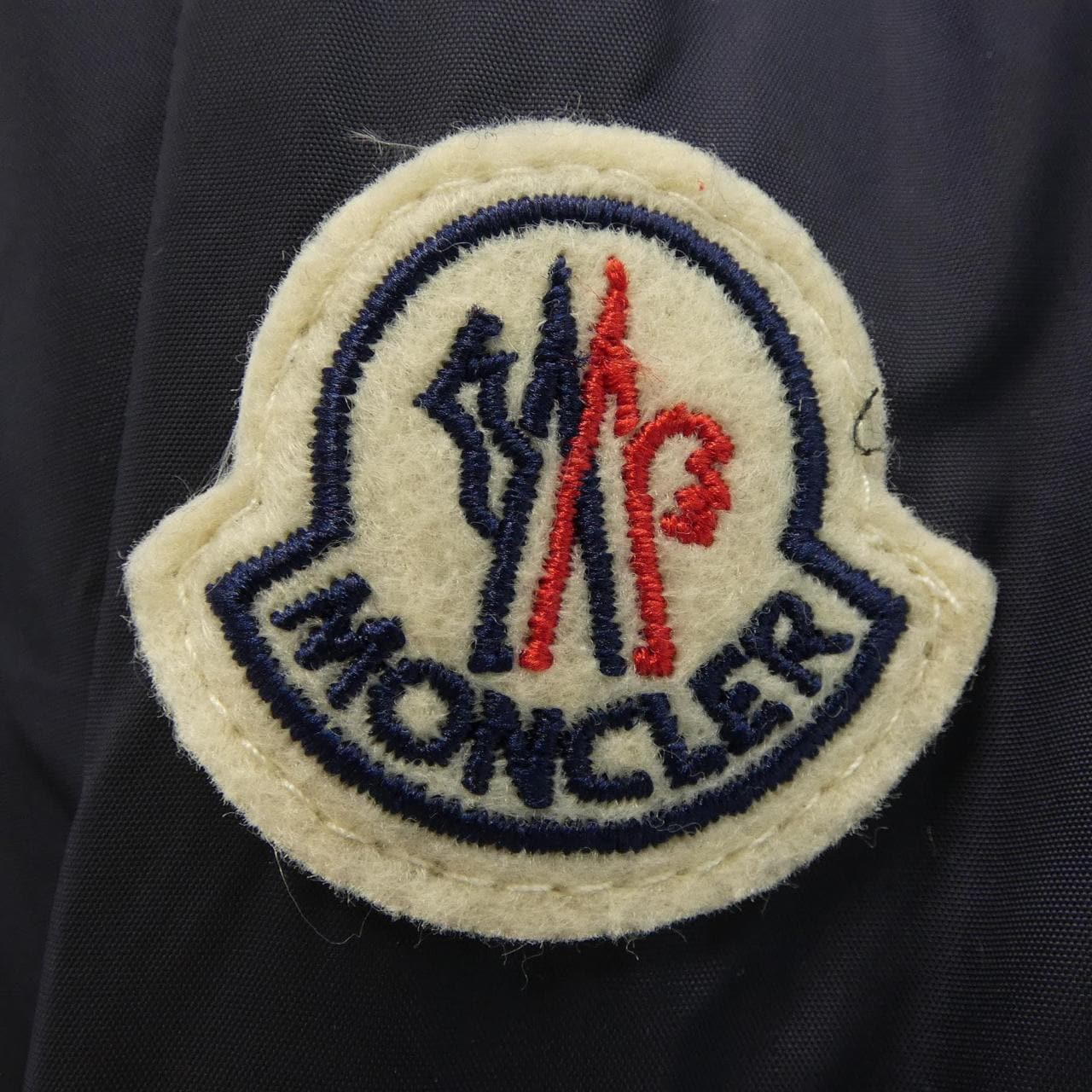 モンクレール MONCLER ダウンジャケット