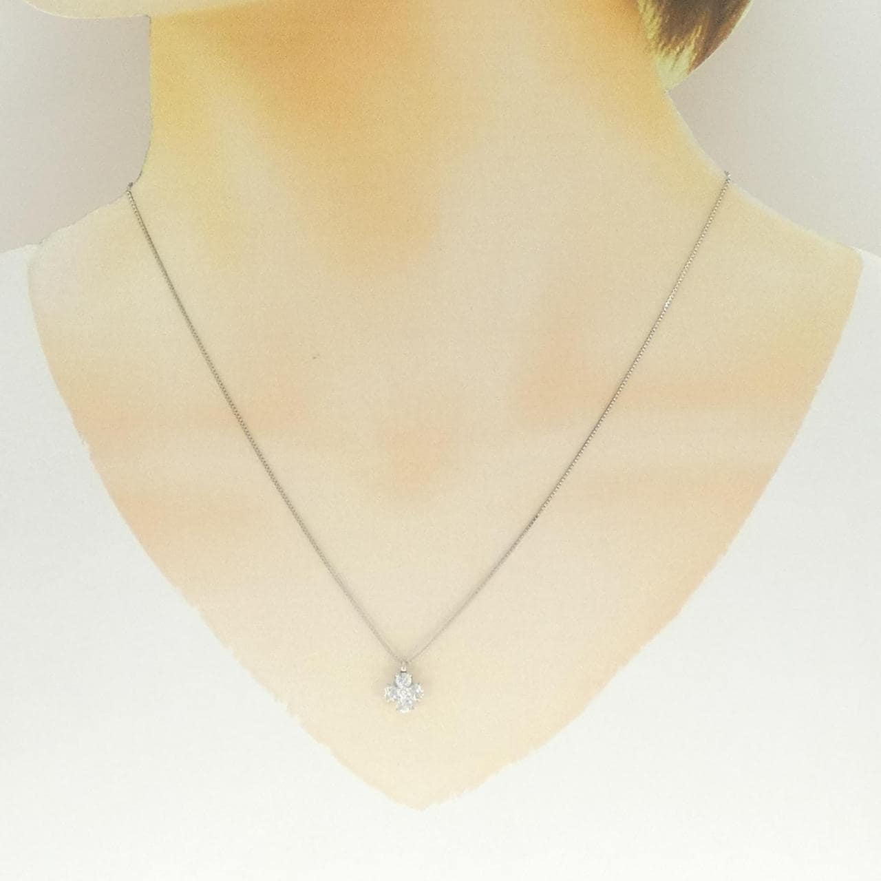 PT/PT850 フラワー ダイヤモンド ネックレス 0.50CT