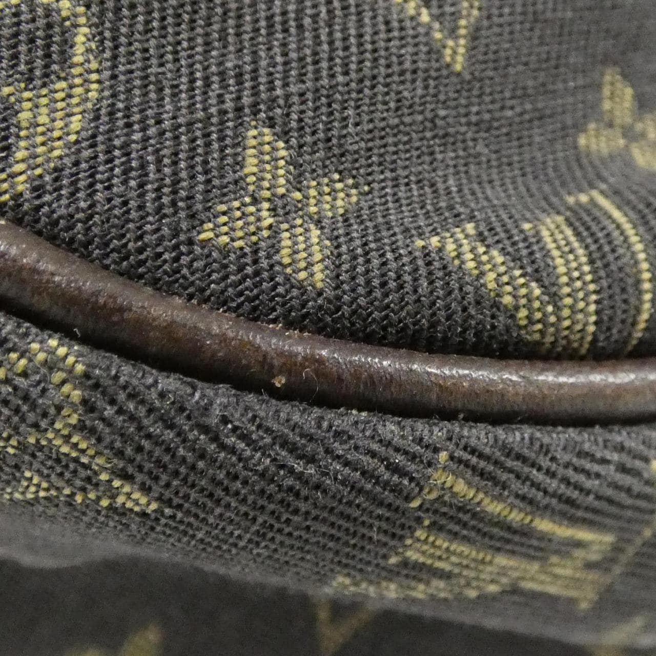 ルイヴィトン ダミエ グラフィット アンブレール N41289 ショルダーバッグ