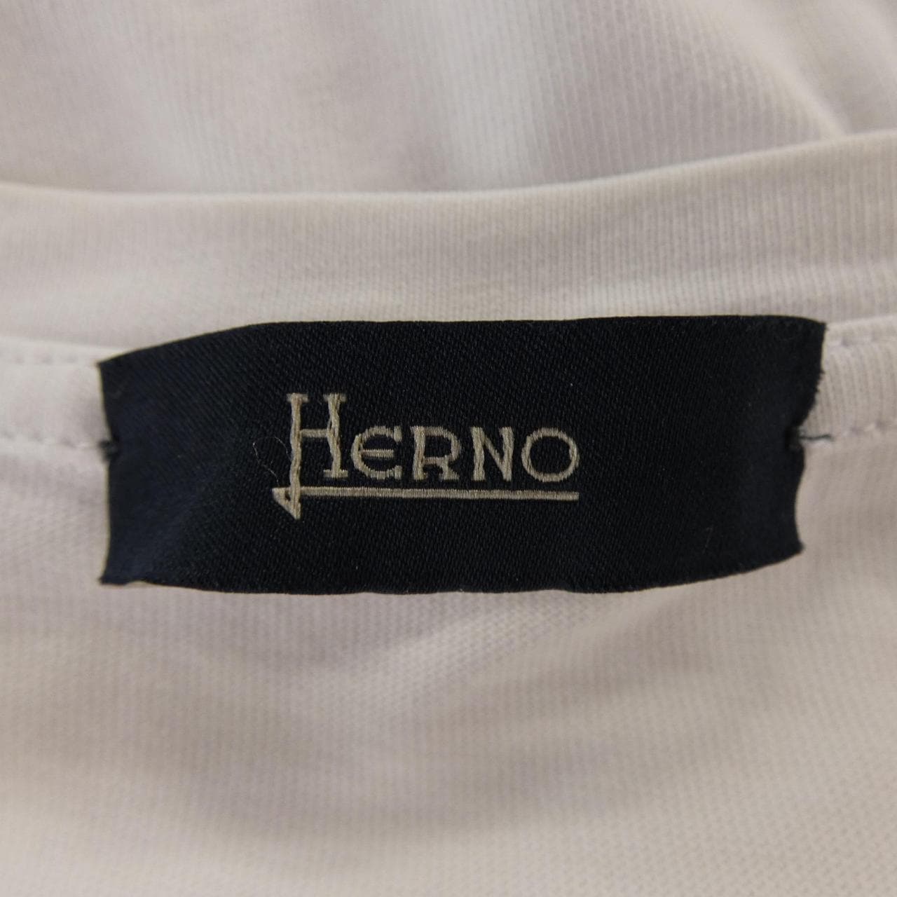 ヘルノ Herno Tシャツ