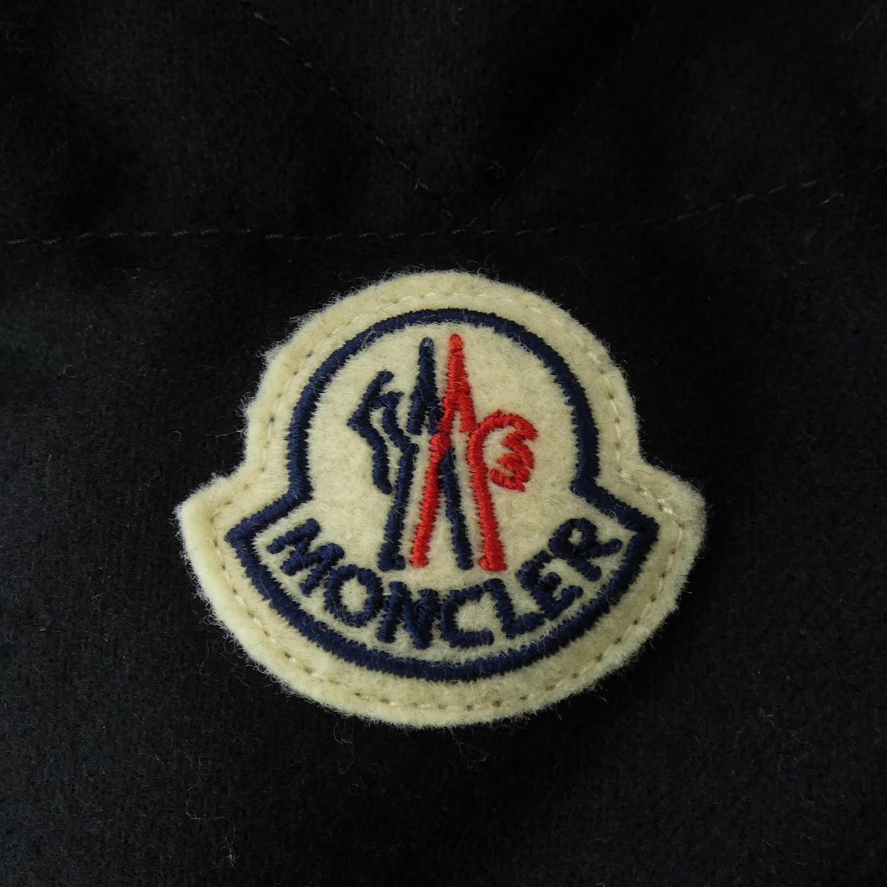 モンクレール MONCLER ダウンジャケット