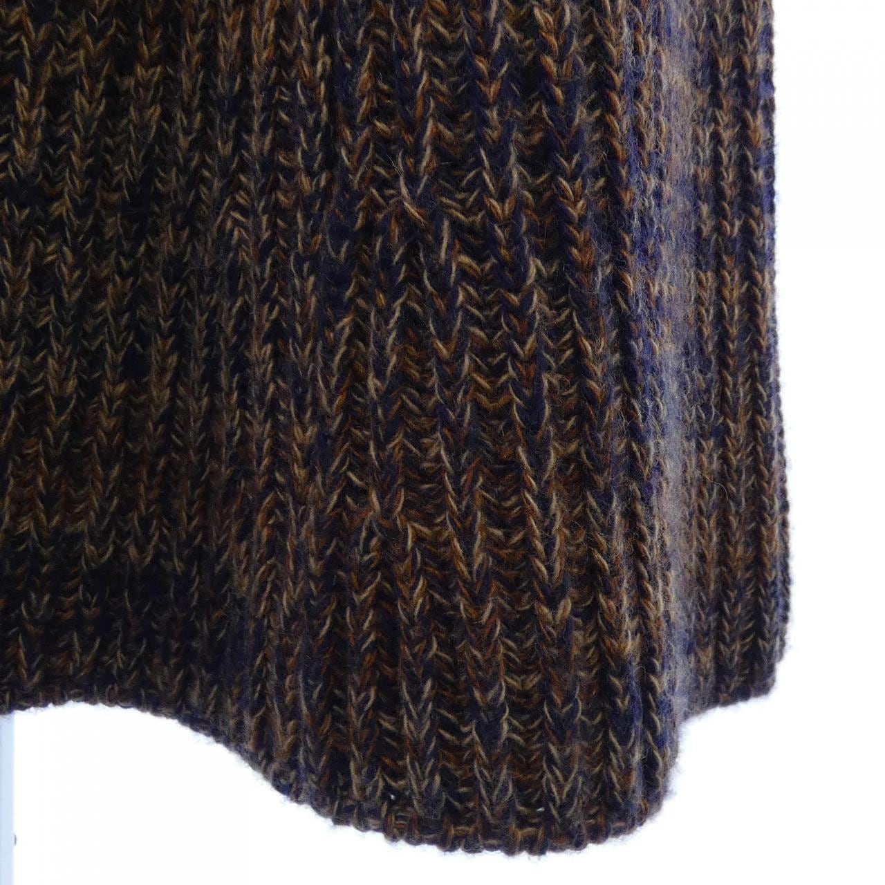 プラダ PRADA トライアングルロゴ　フレアシルエット 21559 SOOO 172F スカート