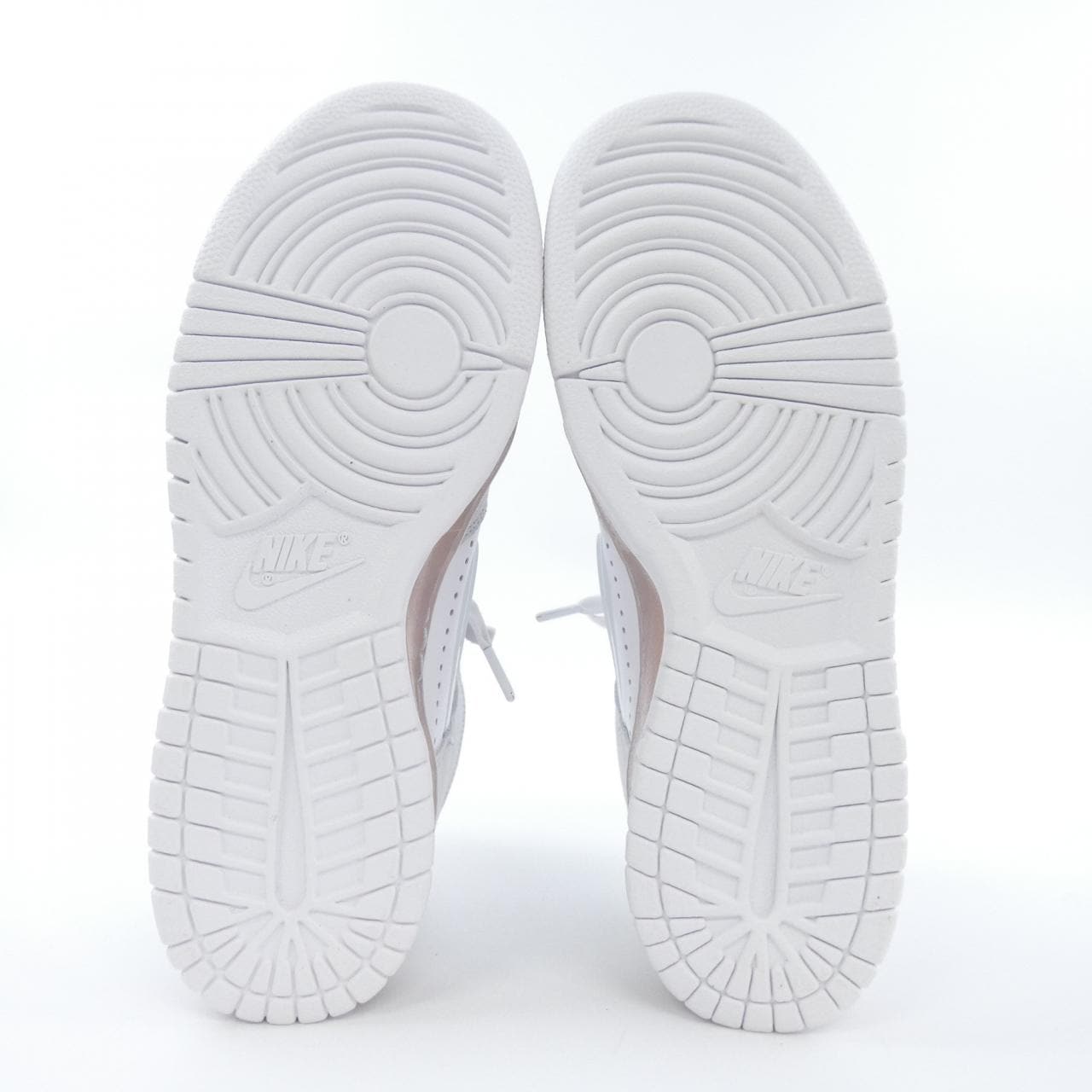 ナイキ NIKE DA1639-100 スニーカー