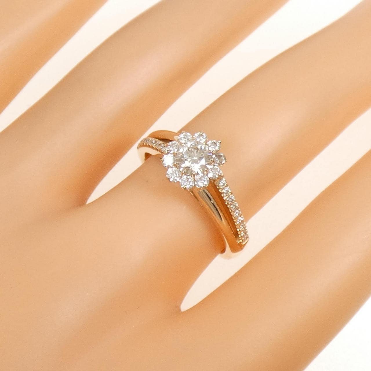 K18PG フラワー ダイヤモンド リング 0.60CT