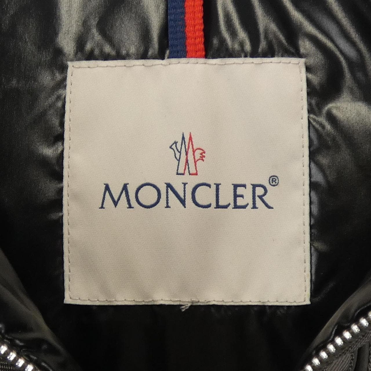 モンクレール MONCLER ダウンジャケット