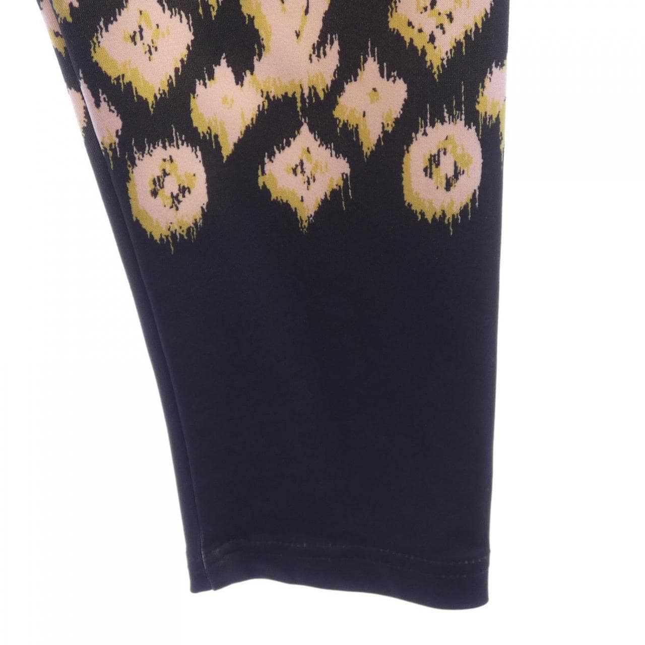 ルイヴィトン LOUIS VUITTON WSPA17NEG レギンス