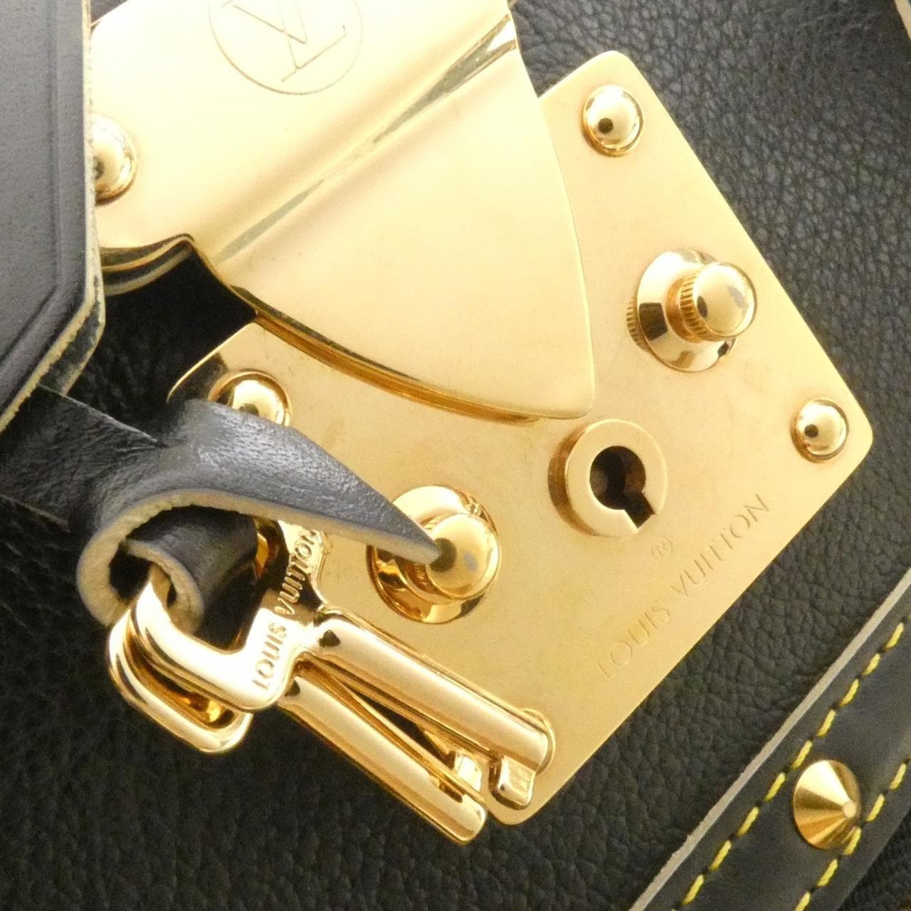 LOUIS VUITTON Suhali Fabulous M91812 Shoulder Bag