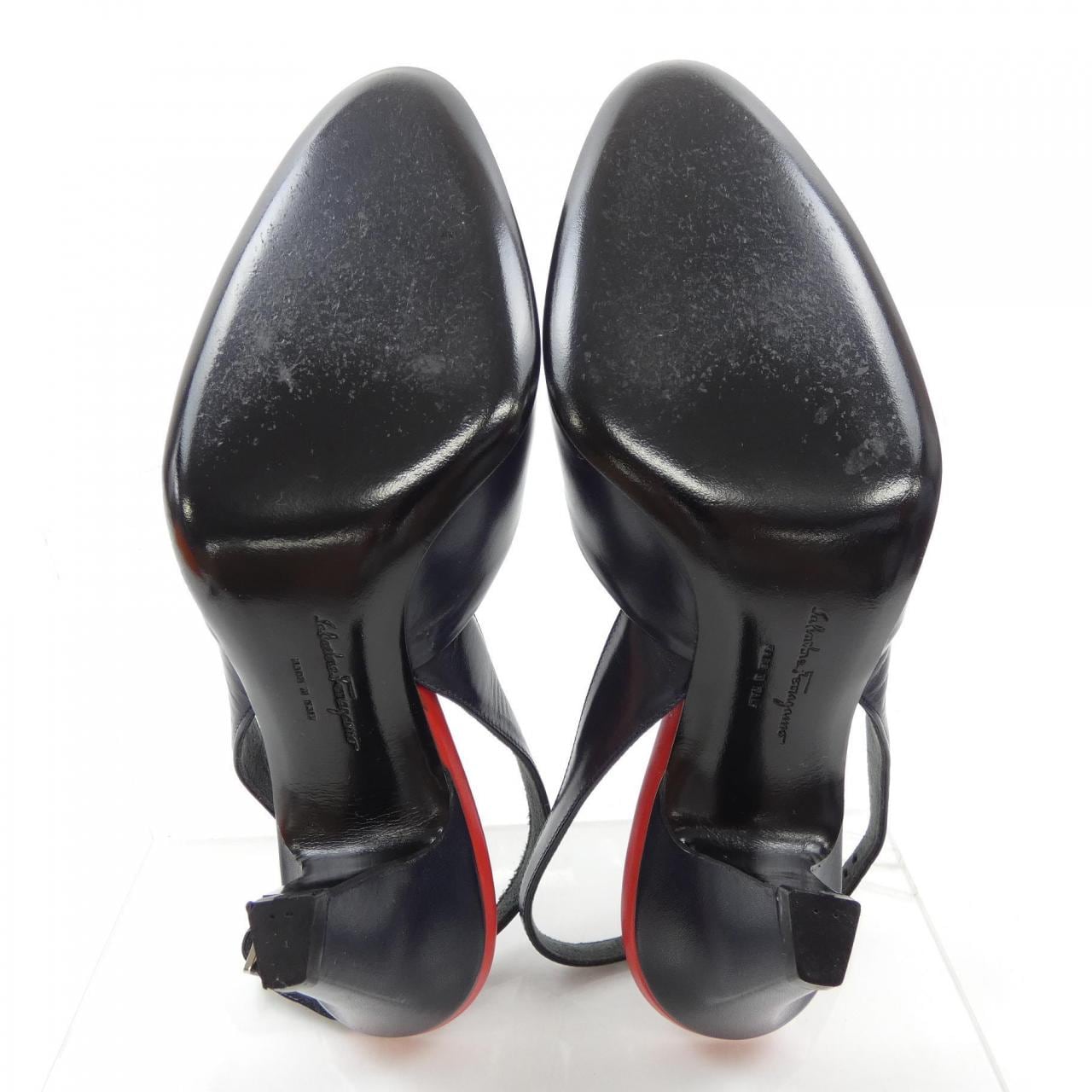 サルヴァトーレフェラガモ SALVATORE FERRAGAMO パンプス