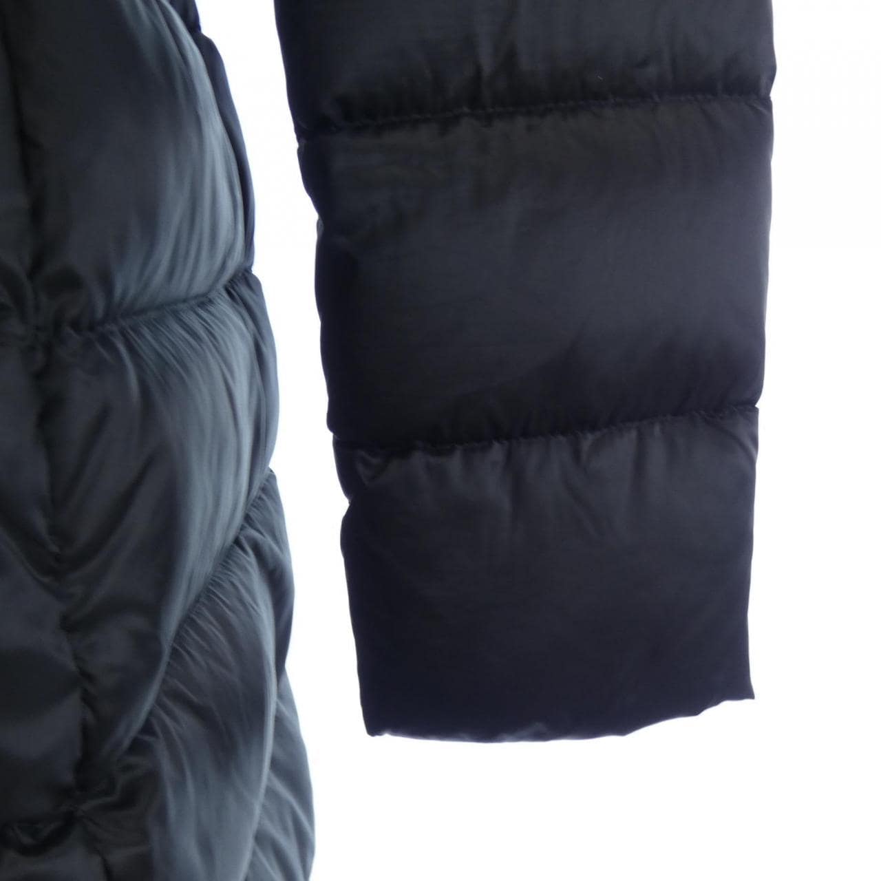 モンクレール MONCLER TINUVIEL ダウンコート
