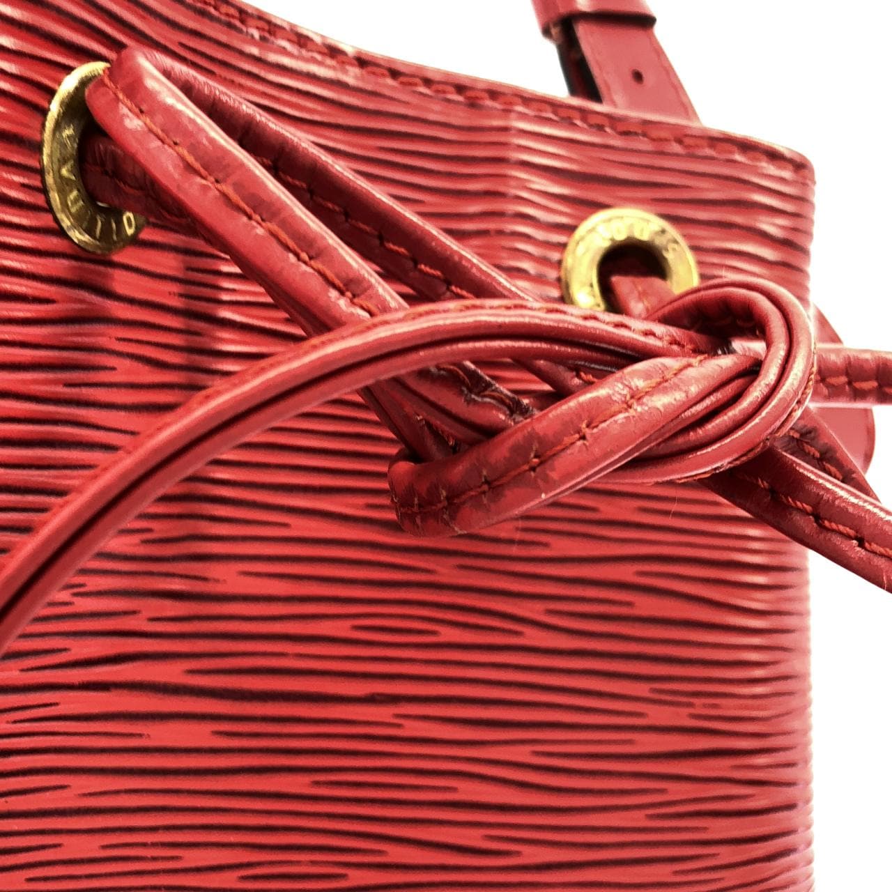 ルイヴィトン エピ プチ ノエ M44107 ショルダーバッグ