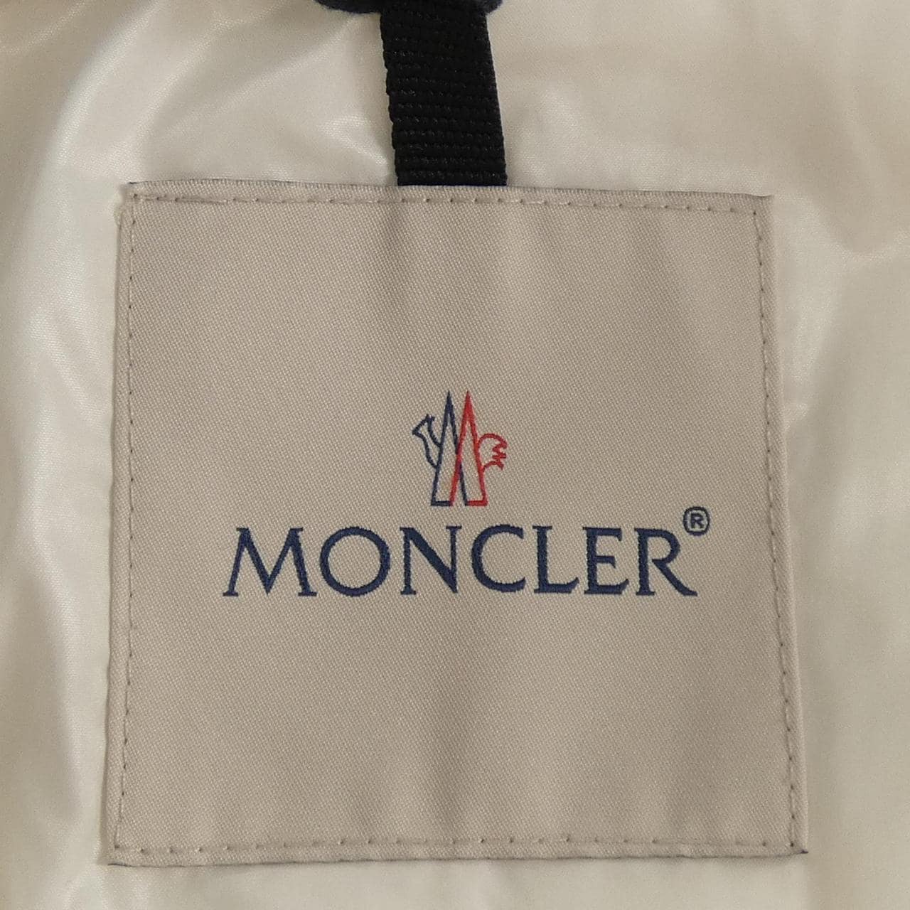 モンクレール MONCLER ダウンジャケット