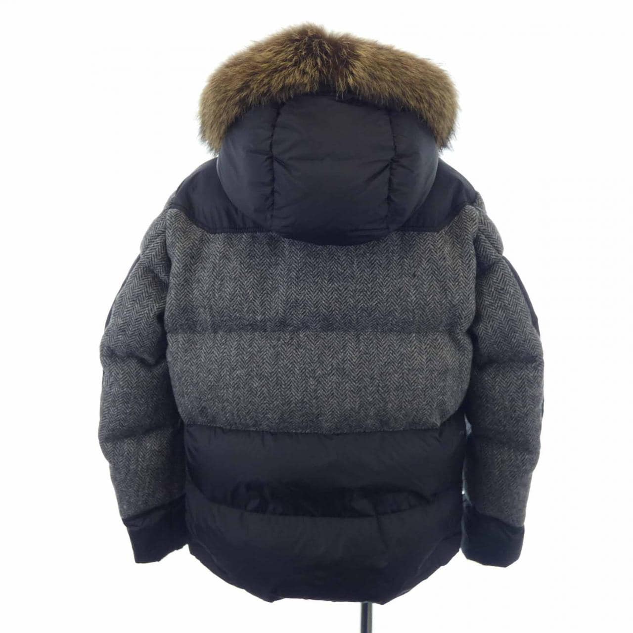 モンクレール MONCLER ダウンジャケット