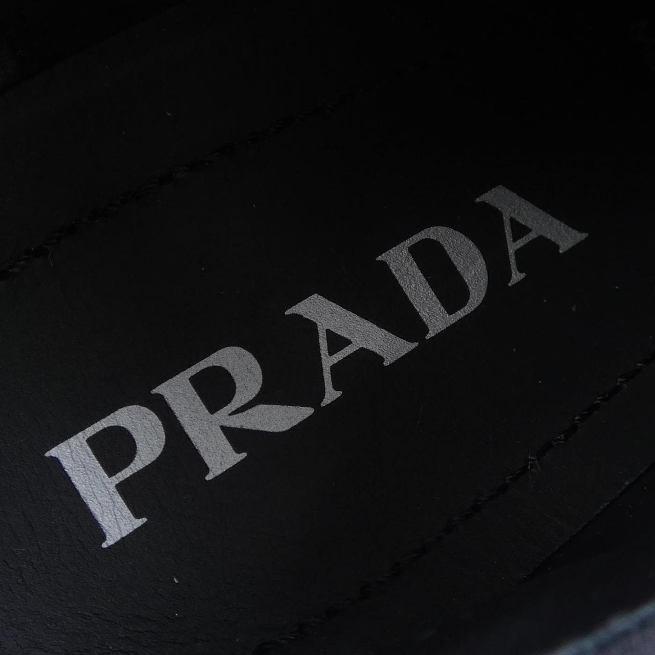 プラダ PRADA スニーカー